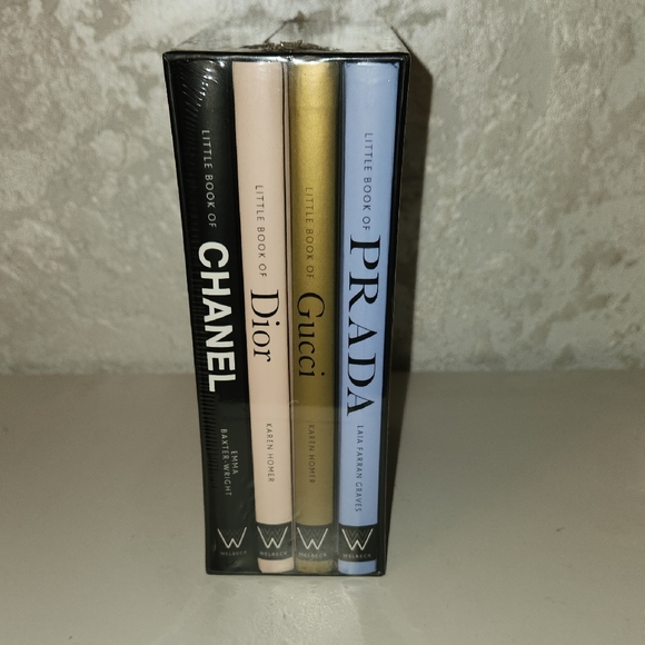 The Unbranded Brand Other - Designer Little Book Decorative Set - Black, Blush, Gold & Light Blue